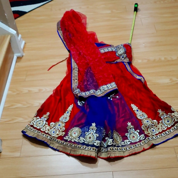 Ready to wear Sarees Free size - Picture 2 of 9